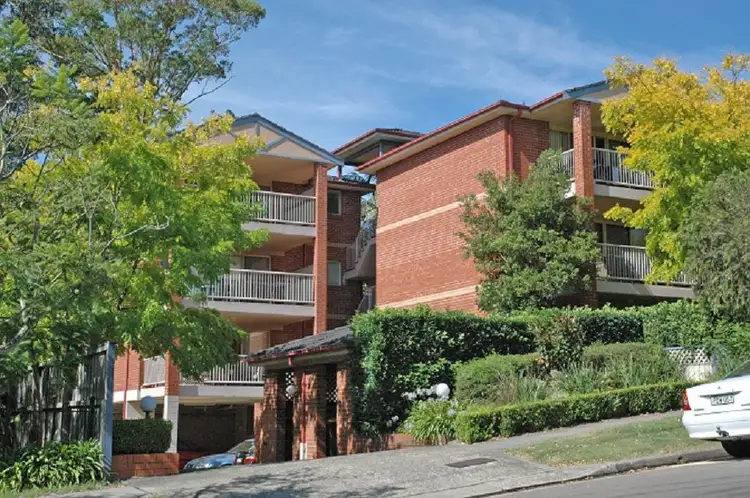 2/92 Hunter Street, Hornsby NSW 2077