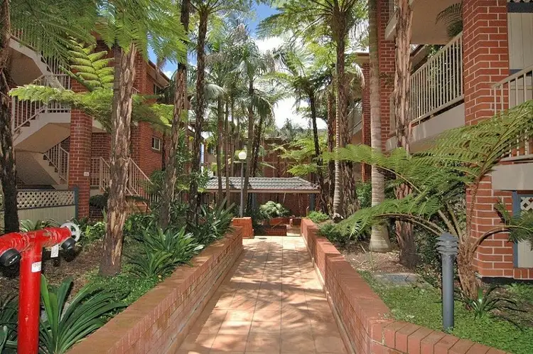 Third view of Homely unit listing, 2/92 Hunter Street, Hornsby NSW 2077