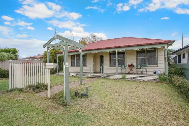 Main view of Homely house listing, 33 Hensley Court, Wodonga VIC 3690
