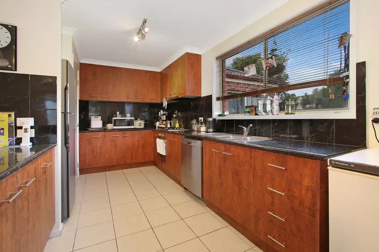 Fifth view of Homely house listing, 10 Hawk Place, West Wodonga VIC 3690
