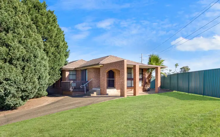 2 Karrabul Road, St Helens Park NSW 2560