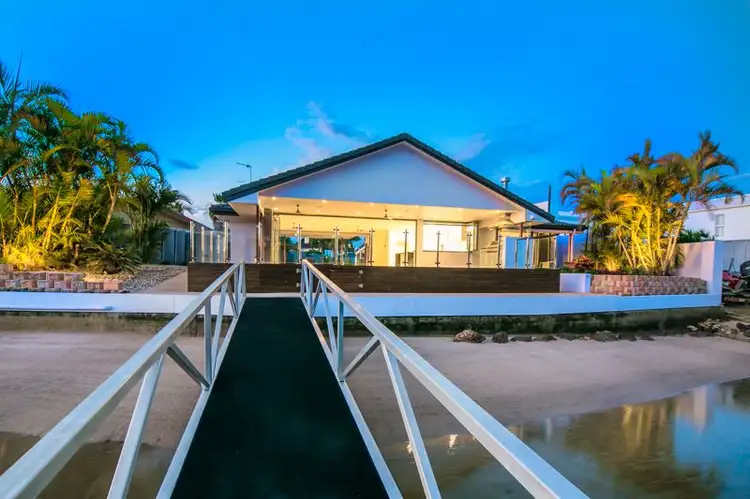 12 Huon Crescent, Runaway Bay QLD 4216