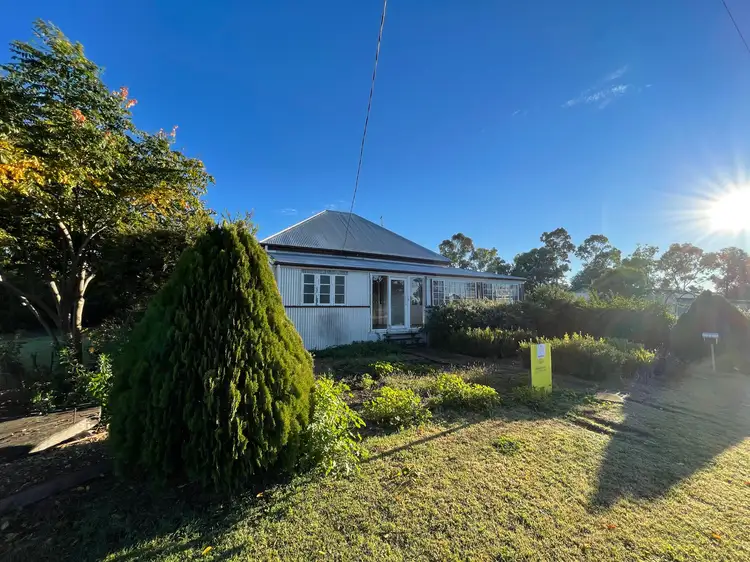 11 Hadley Street, Pittsworth QLD 4356