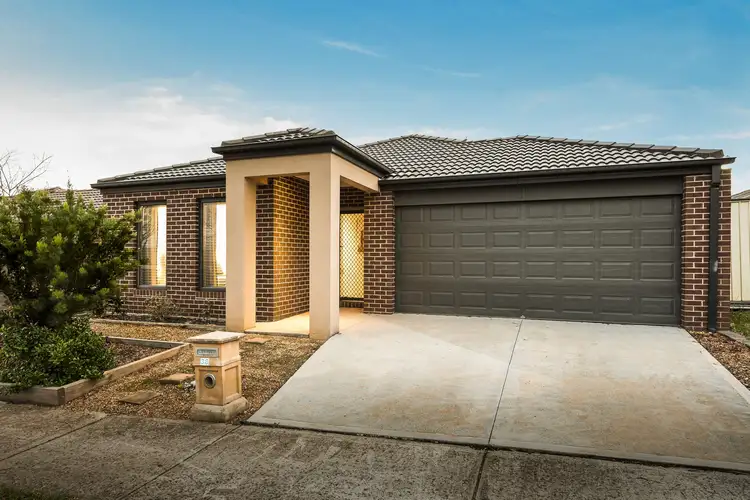 38 Sienna Way, Pakenham VIC 3810