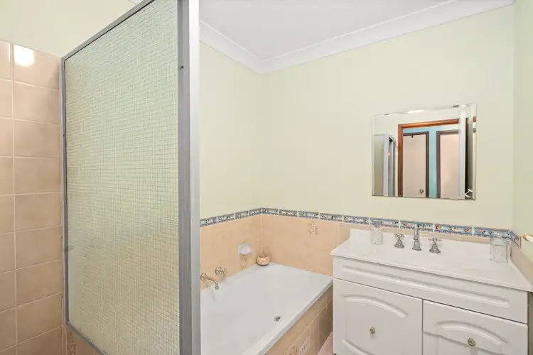 Fifth view of Homely villa listing, 4/166 Albany Street, Point Frederick NSW 2250