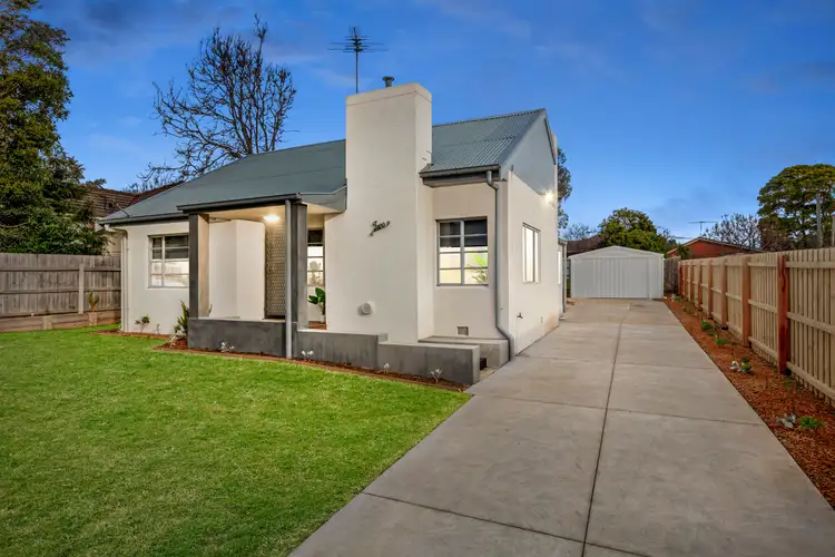 2 Gowrie Avenue, Frankston South VIC 3199