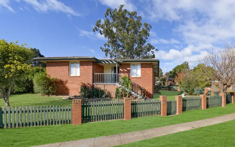 16 Merino Crescent, Airds NSW 2560