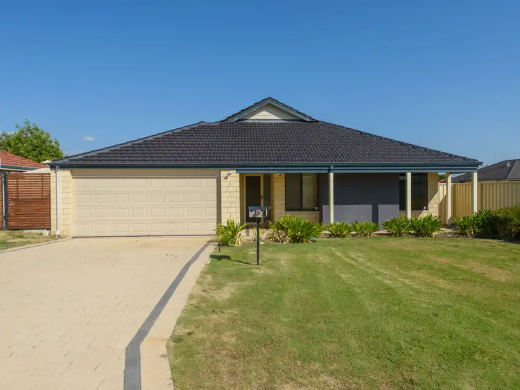 39 Fitzroy Street, Queens Park WA 6107