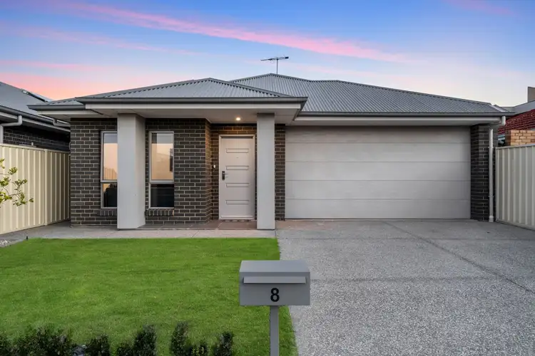 8 Maria Street, Findon SA 5023