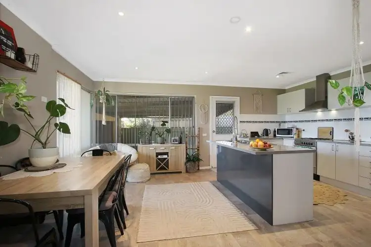 Seventh view of Homely house listing, 5 Sofia Court, Wodonga VIC 3690