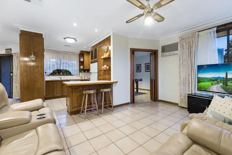 Fifth view of Homely house listing, 9 Iverna Close, Mulgrave VIC 3170