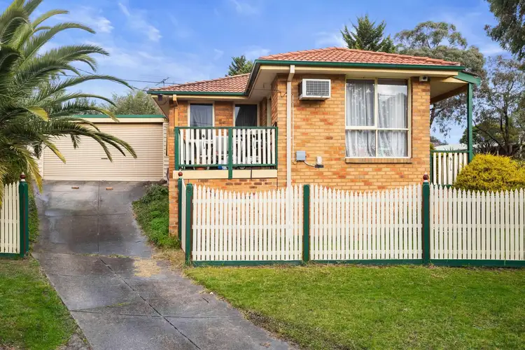 2 Dargo Close, Croydon Hills VIC 3136