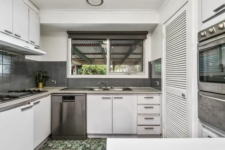 Fifth view of Homely house listing, 2 Dargo Close, Croydon Hills VIC 3136