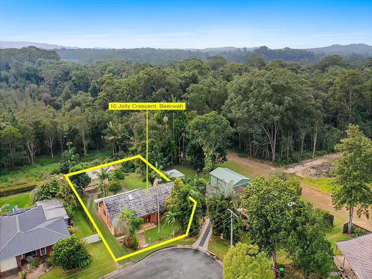10 Jolly Crescent, Beerwah QLD 4519