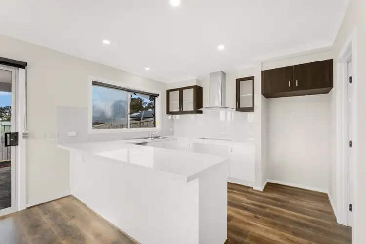 21 Byron Drive, Drouin VIC 3818