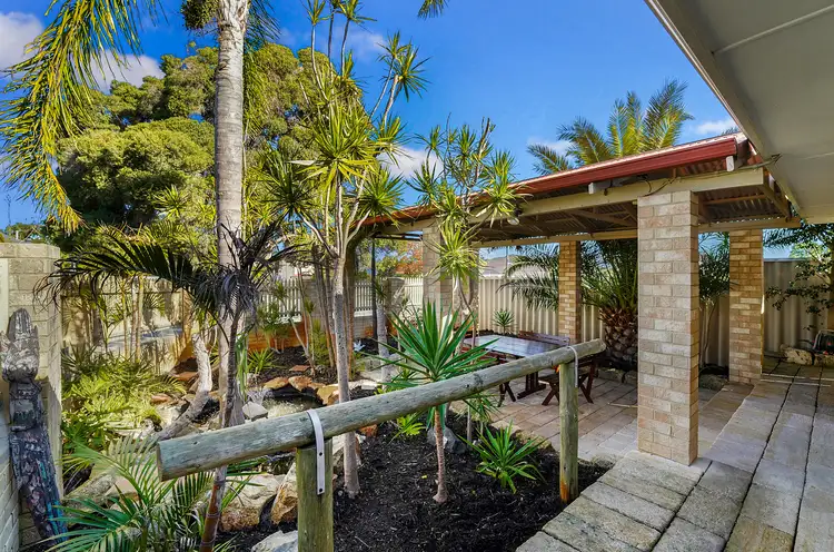 35 Newcomen Road, Stirling WA 6021