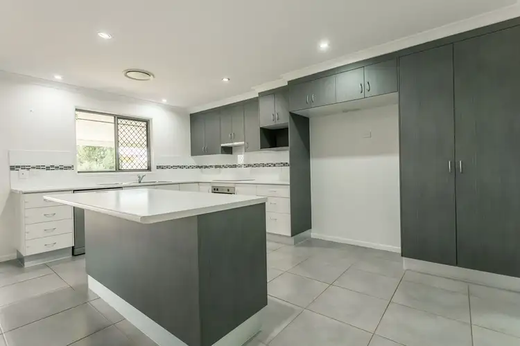 Sixth view of Homely house listing, 6 Parkway Street, Emerald QLD 4720