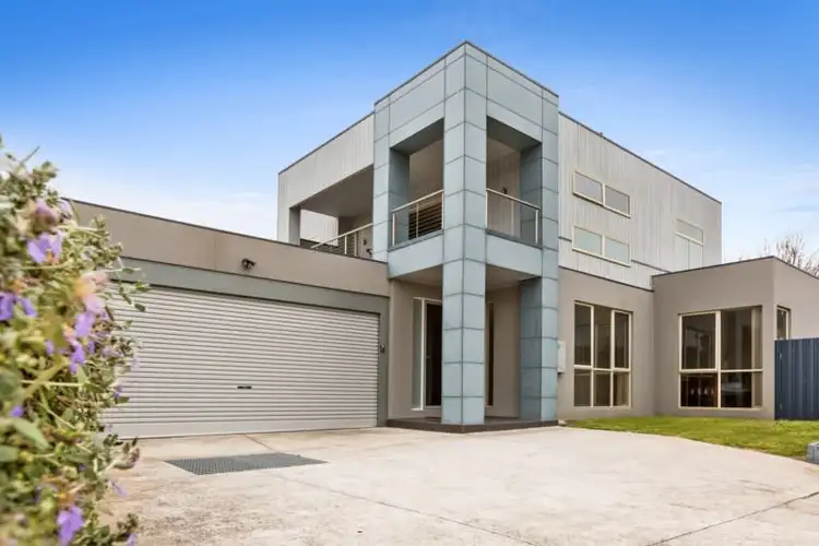 2/5 Rosebrook Street, Rosebud VIC 3939