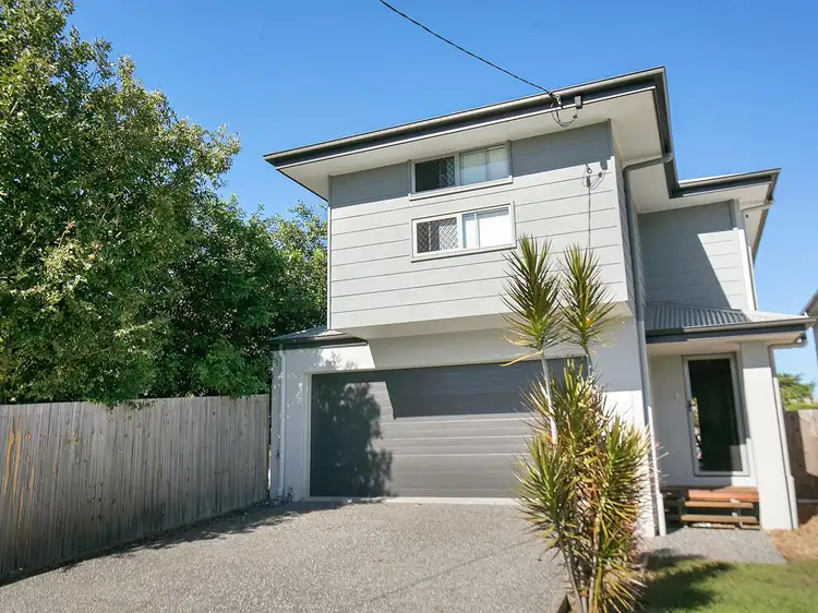 8 St Clements Road, Oxley QLD 4075