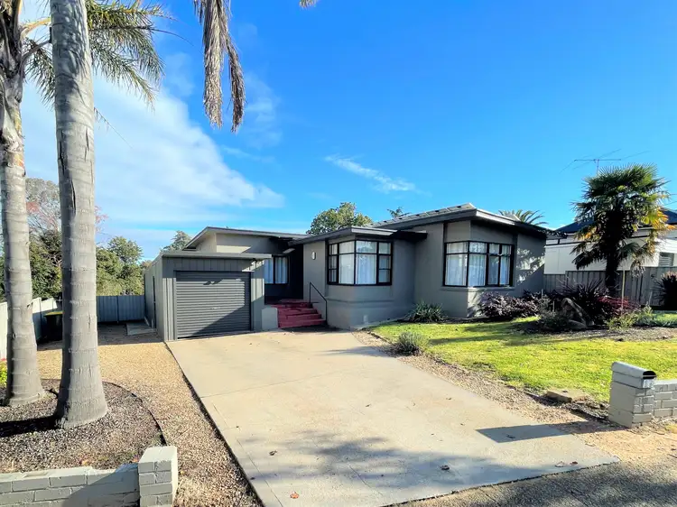 19 Elizabeth Street, Young NSW 2594