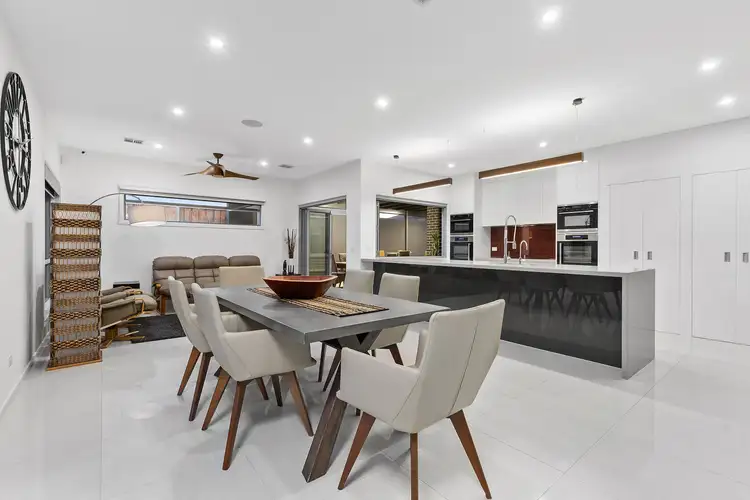 16 Carambola Place, Berwick VIC 3806