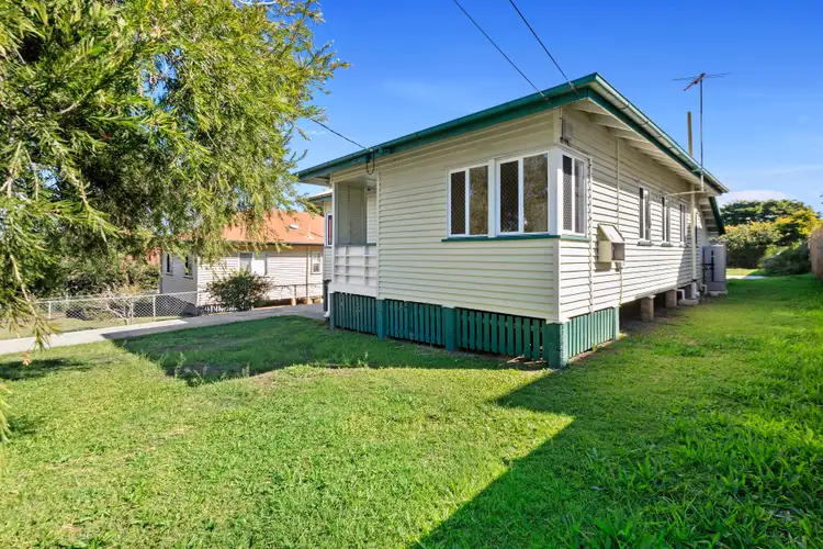 224 Beddoes Street, Holland Park QLD 4121