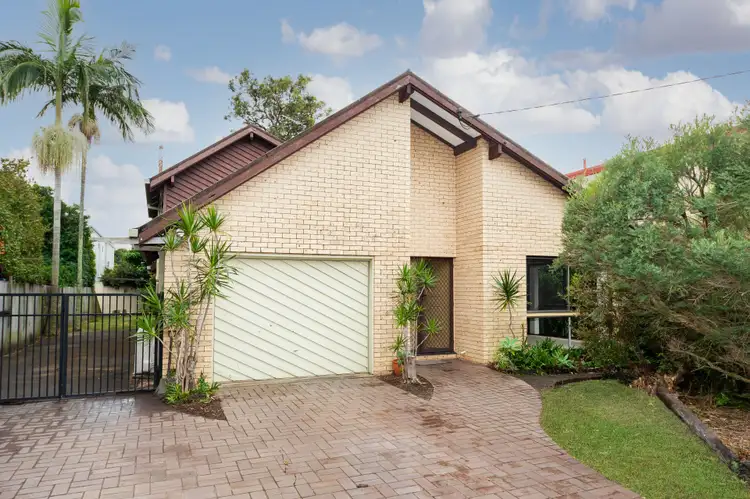 21 Muscovey Avenue, Paradise Point QLD 4216