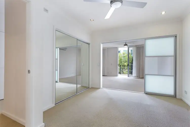 Fifth view of Homely apartment listing, 2032/3029 The Boulevard, Carrara QLD 4211