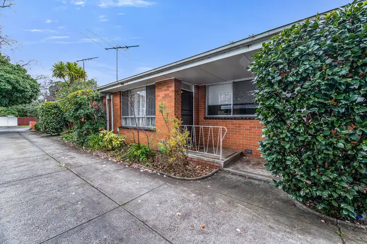 Main view of Homely unit listing, 3/2 Clive Street, Mount Waverley VIC 3149