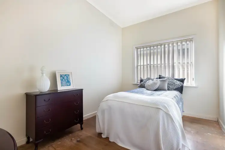 Fifth view of Homely house listing, 10 Kalang Road, Glenroy VIC 3046