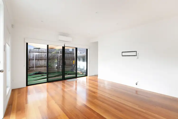 Third view of Homely townhouse listing, 1/880 Pascoe Vale Road, Glenroy VIC 3046