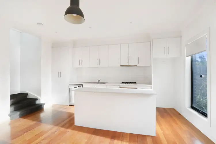 Fourth view of Homely townhouse listing, 1/880 Pascoe Vale Road, Glenroy VIC 3046