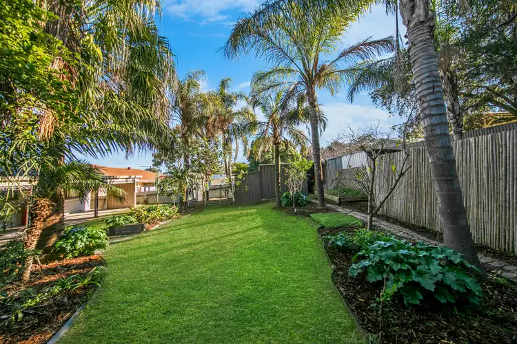 10 Landal Boulevard, Redwood Park SA 5097
