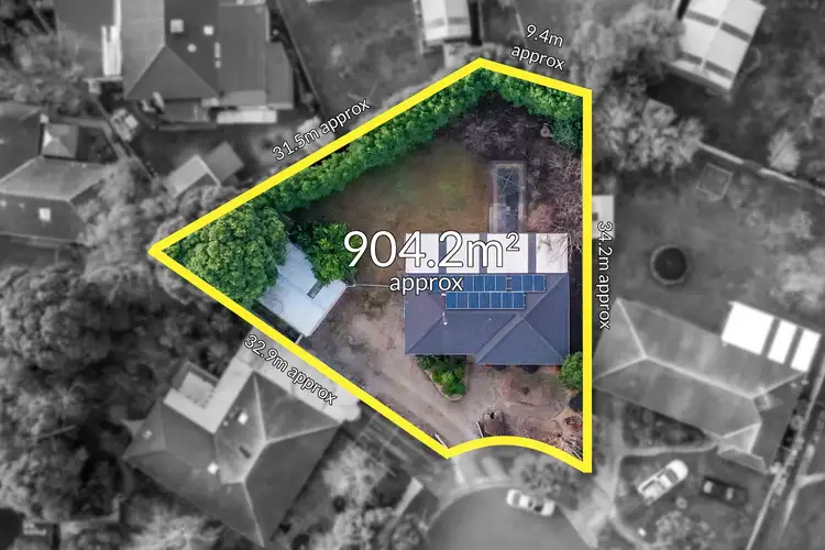 Second view of Homely house listing, 5 Melrose Court, Berwick VIC 3806