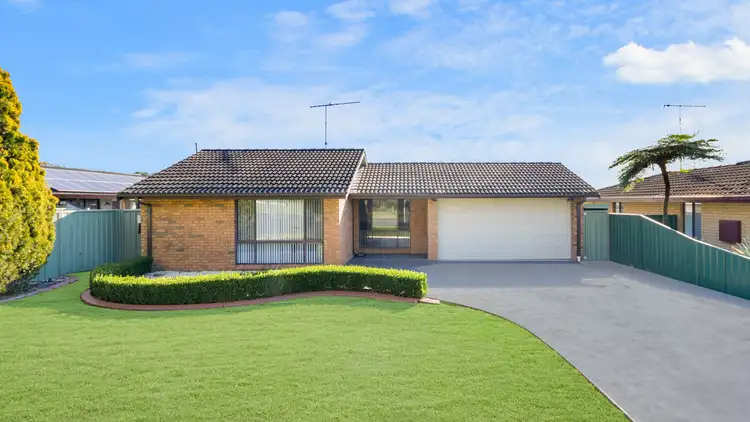 6 Wedderburn Road, St Helens Park NSW 2560