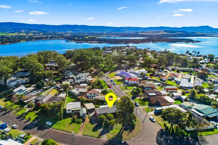 72 Bridge Avenue, Oak Flats NSW 2529