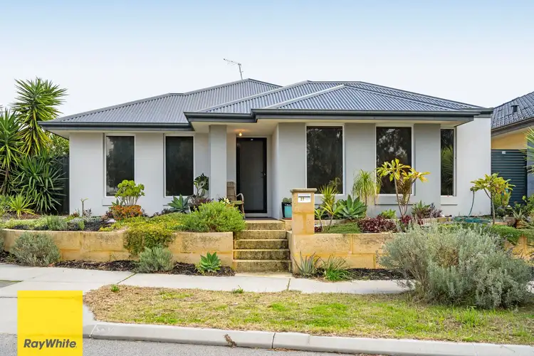 27 Flagstaff Road, Landsdale WA 6065