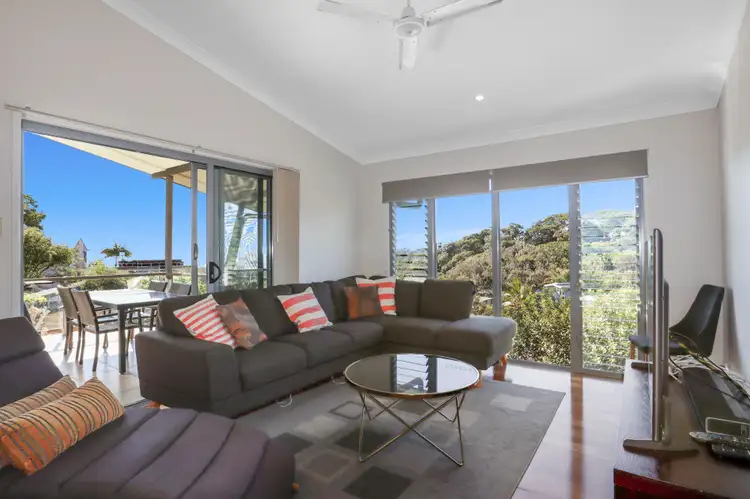 Third view of Homely house listing, 1/25 George Nothling Drive, Point Lookout QLD 4183