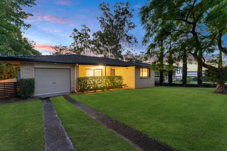 15 TORVIEW Street, Rochedale South QLD 4123