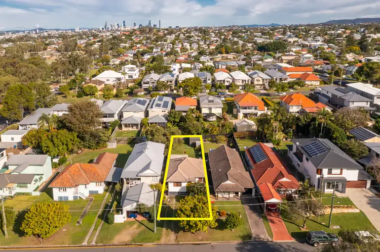 12 Allan Street, Kedron QLD 4031