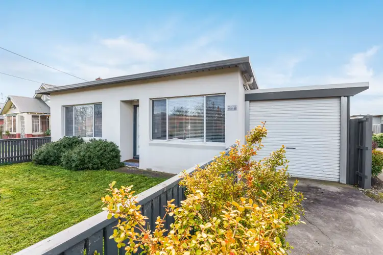 Main view of Homely unit listing, 1/1110 Gregory Street, Lake Wendouree VIC 3350