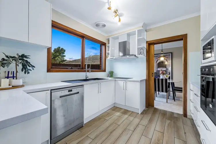 Second view of Homely house listing, 26 Wondalea Crescent, Wantirna VIC 3152