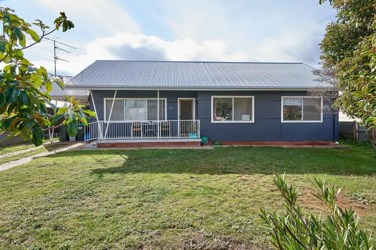 45 Cowabbie Street, Coolamon NSW 2701