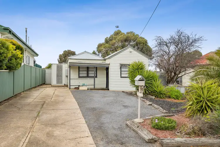 8 Houston Street, Stawell VIC 3380