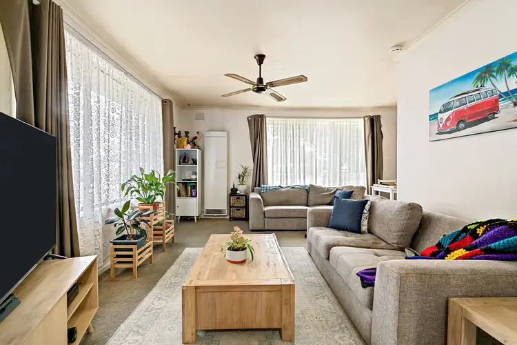 Second view of Homely house listing, 2 Minno Court, Frankston VIC 3199