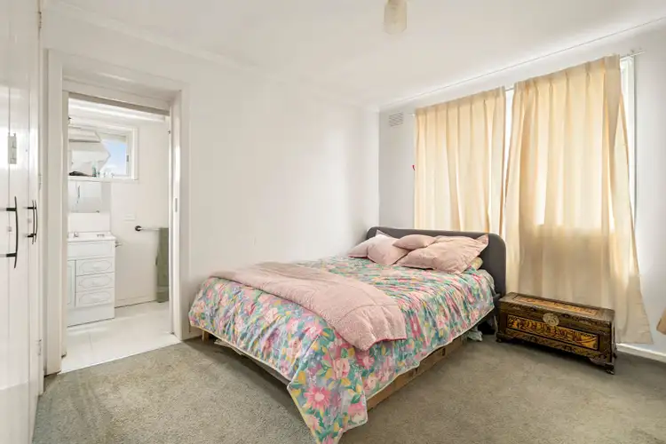 Fifth view of Homely house listing, 2 Minno Court, Frankston VIC 3199