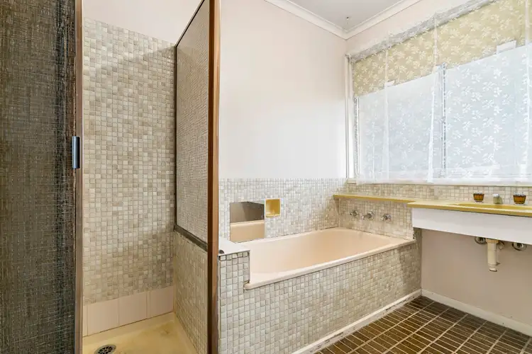 Sixth view of Homely house listing, 2 Minno Court, Frankston VIC 3199