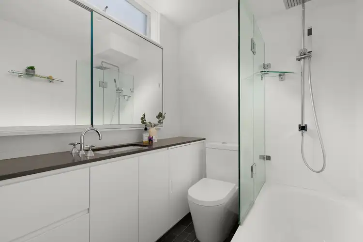 Fifth view of Homely apartment listing, 7/52 Darling Point Road, Darling Point NSW 2027