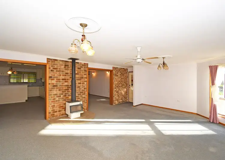 Sixth view of Homely house listing, 16 Sunset Court, Tinana QLD 4650