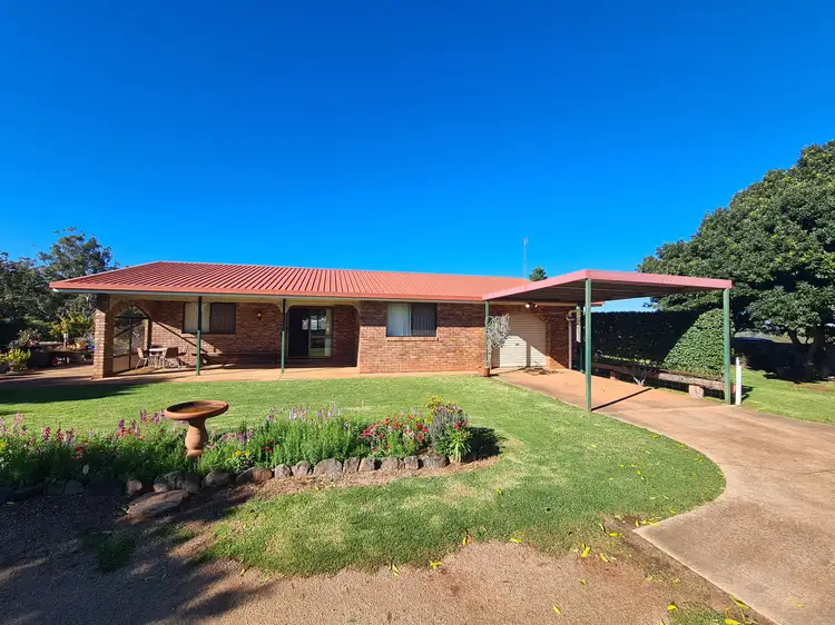 249 Collingwood Road, Hampton QLD 4352